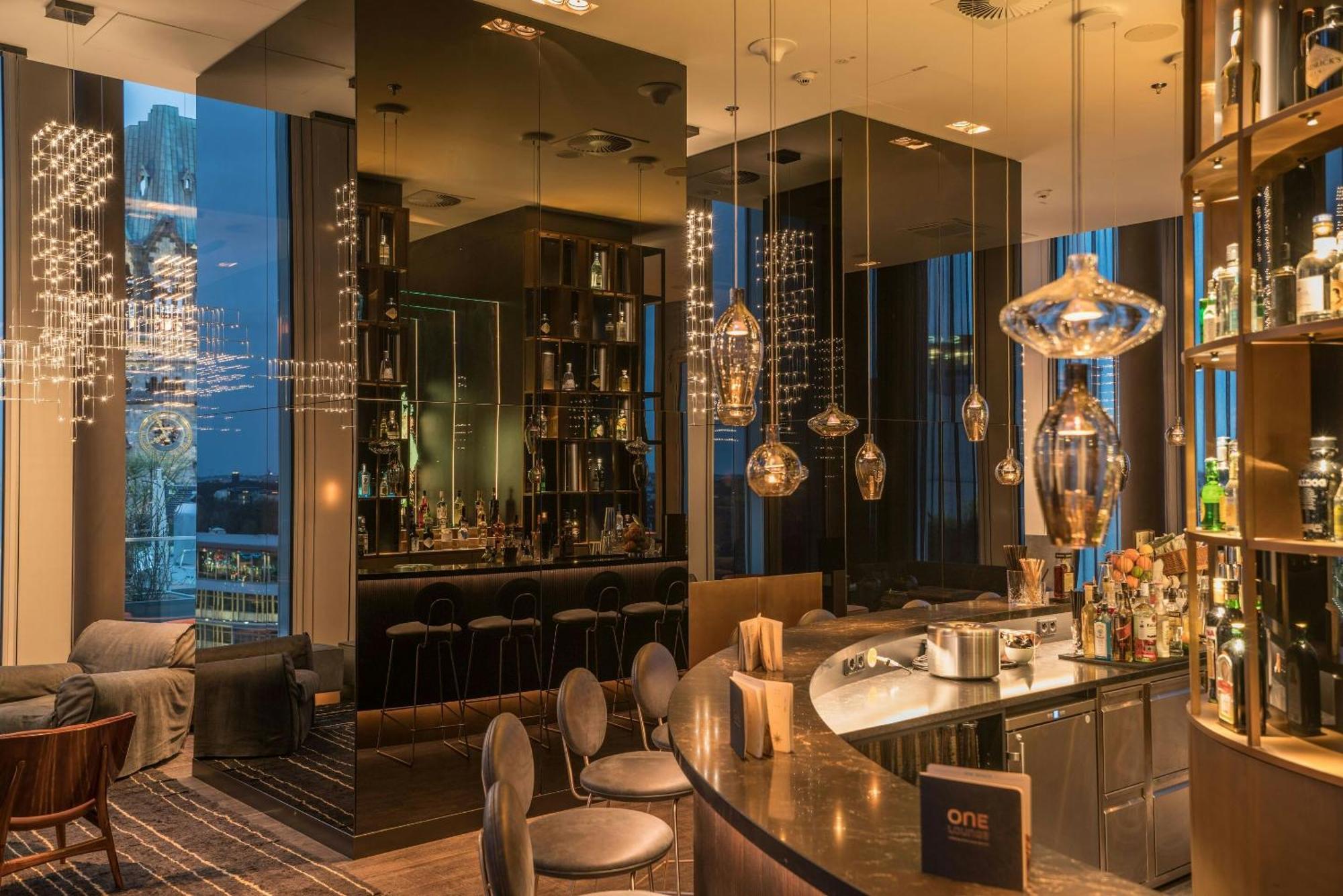Motel One Berlin-Upper West — Photos 1